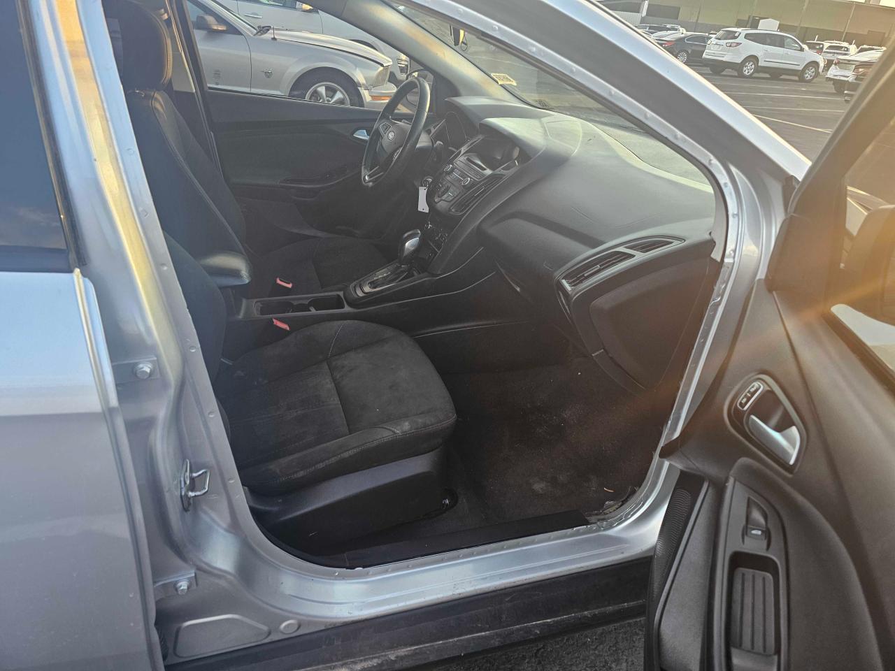 2017 Ford Focus VIN 1FADP3F20HL254640 Copart auction photo, normal wear / minor dent/scratches damage thumbnail 5