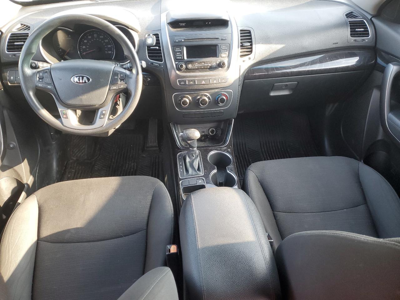 2015 KIA Sorento VIN 5XYKT3A63FG621286 Copart auction photo, minor dent/scratches / vandalism damage thumbnail 8