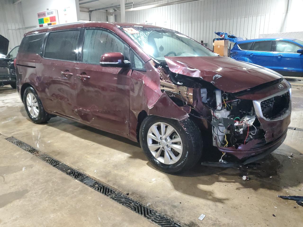 2016 KIA Sedona VIN KNDMB5C10G6121065 Copart auction photo, front end / side damage thumbnail 4