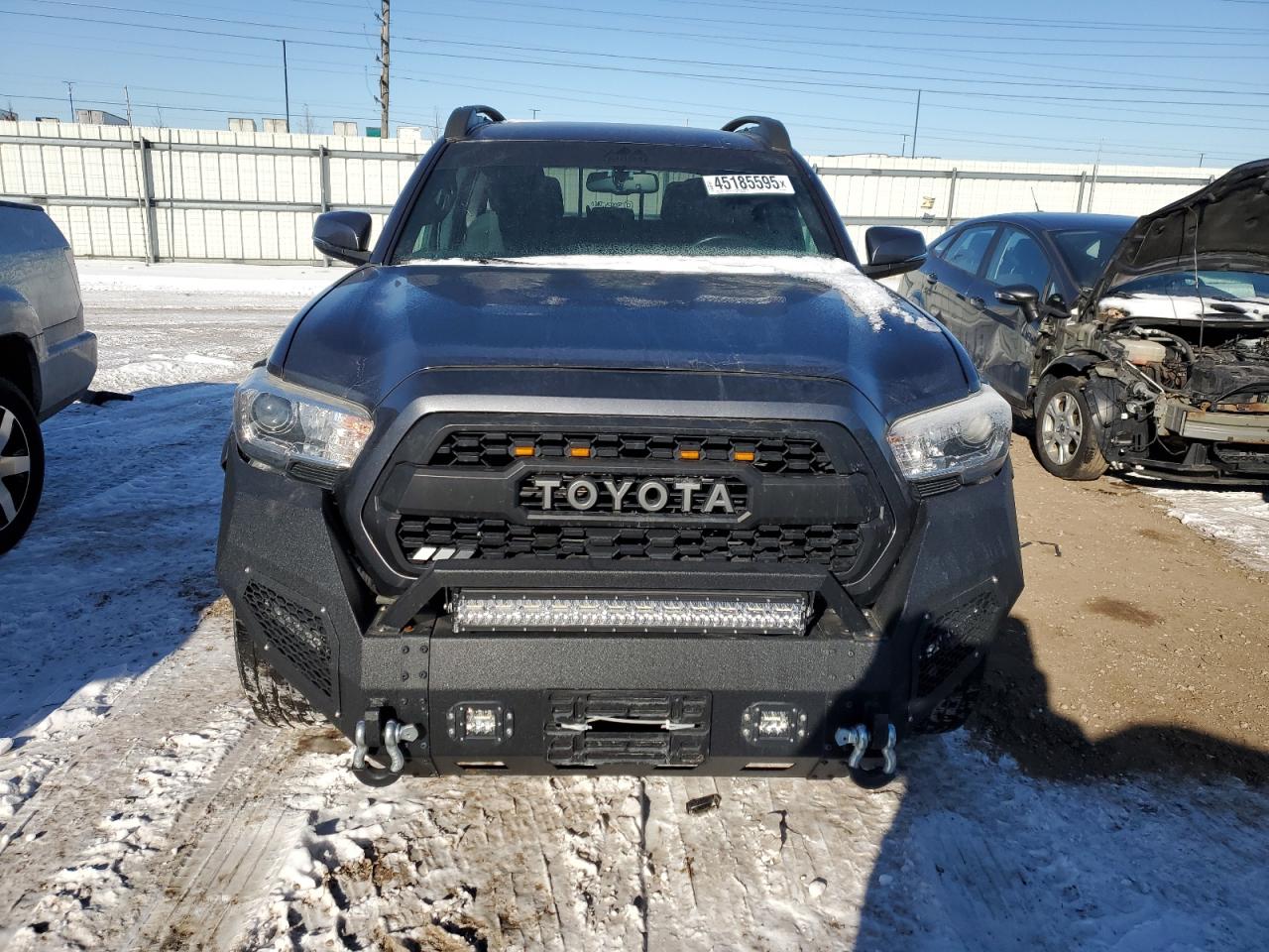 2017 Toyota Tacoma VIN 3TMCZ5AN9HM105204 Copart auction photo, side damage thumbnail 5