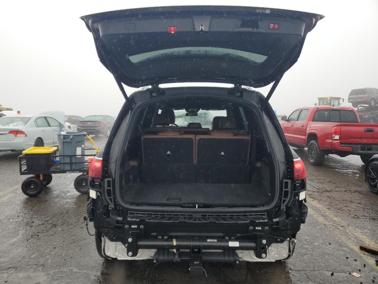 2024 Mercedes-Benz GLS-klasse VIN 4JGFF5KE7RB107641 Copart auction photo, rear end / side damage thumbnail 6