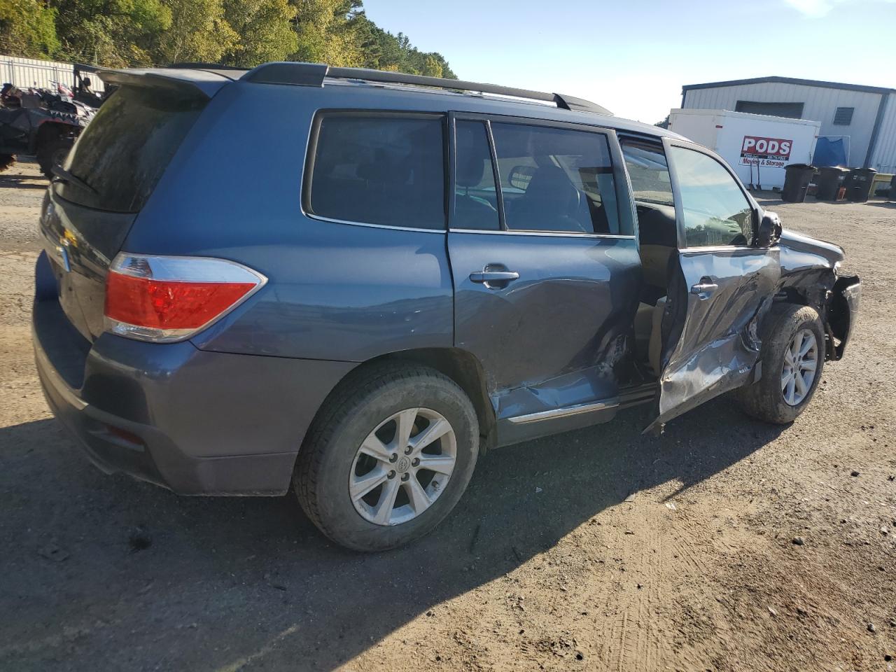 2013 Toyota Highlander VIN 5TDZA3EH2DS041205 Copart auction photo, side damage thumbnail 3