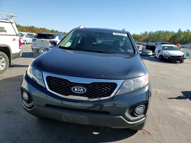 2013 KIA Sorento VIN 5XYKTDA65DG395383 Copart auction photo, side / front end damage thumbnail 12