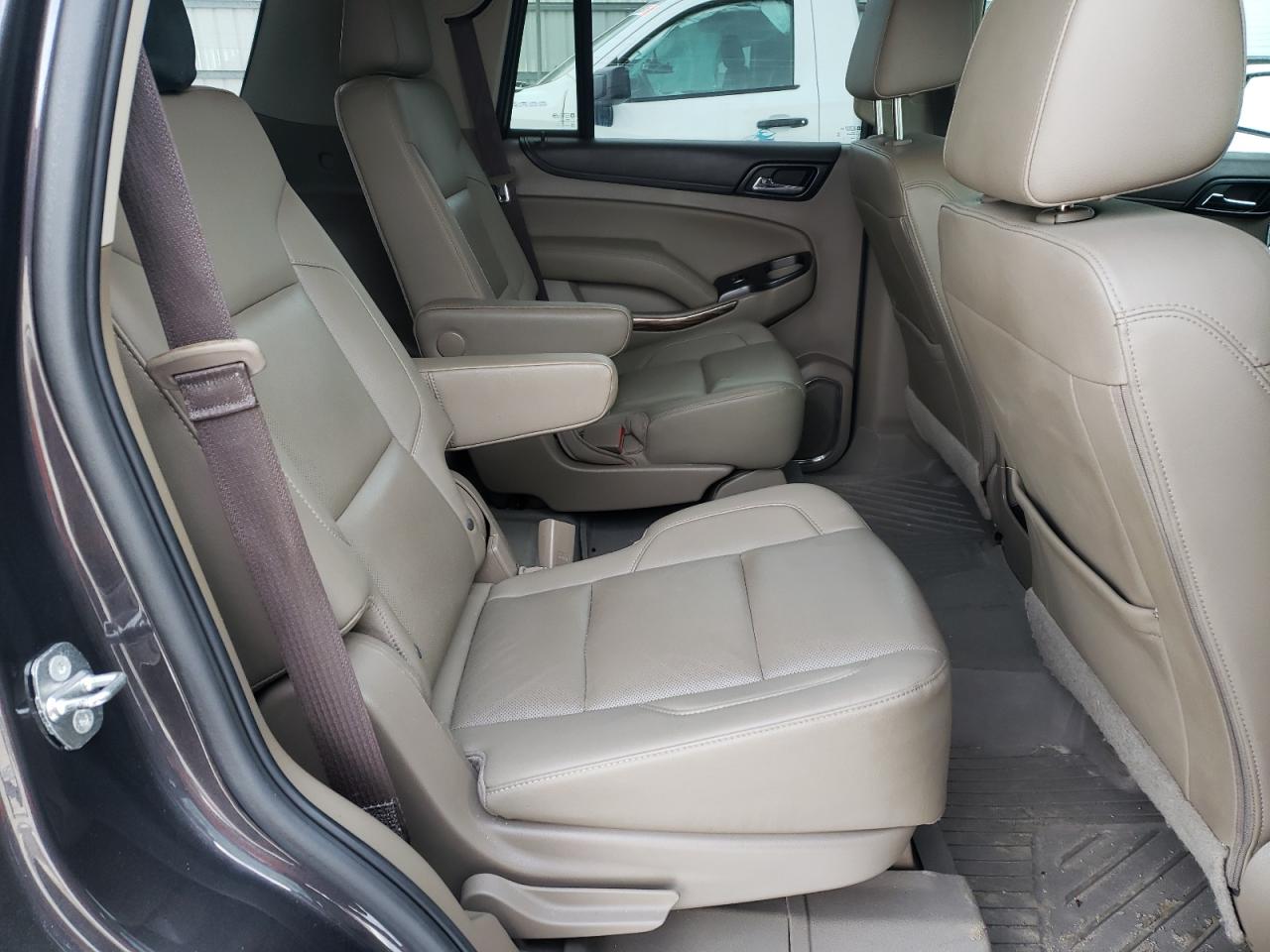 2018 GMC Yukon VIN 1GKS1BKCXJR293982 Copart auction photo, minor dent/scratches damage thumbnail 11