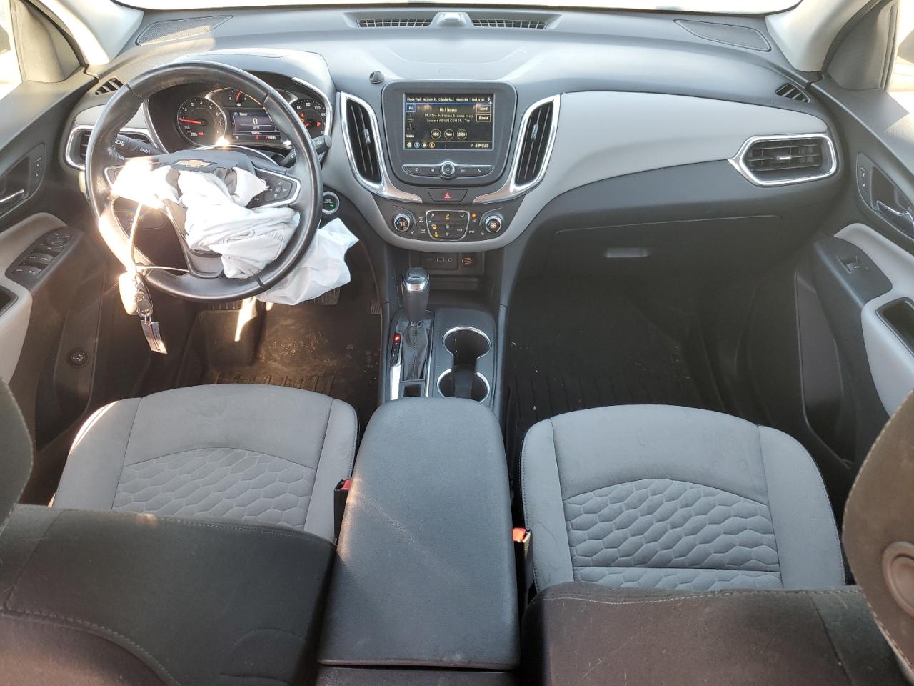 2019 Chevrolet Equinox VIN 3GNAXUEV9KS527792 Copart auction photo, front end / frame damage damage thumbnail 8