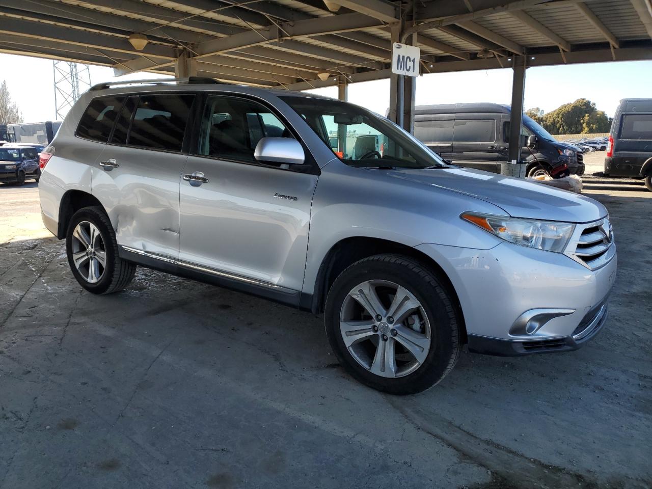 2012 Toyota Highlander VIN 5TDDK3EH7CS131181 Copart auction photo, front end / side damage thumbnail 4