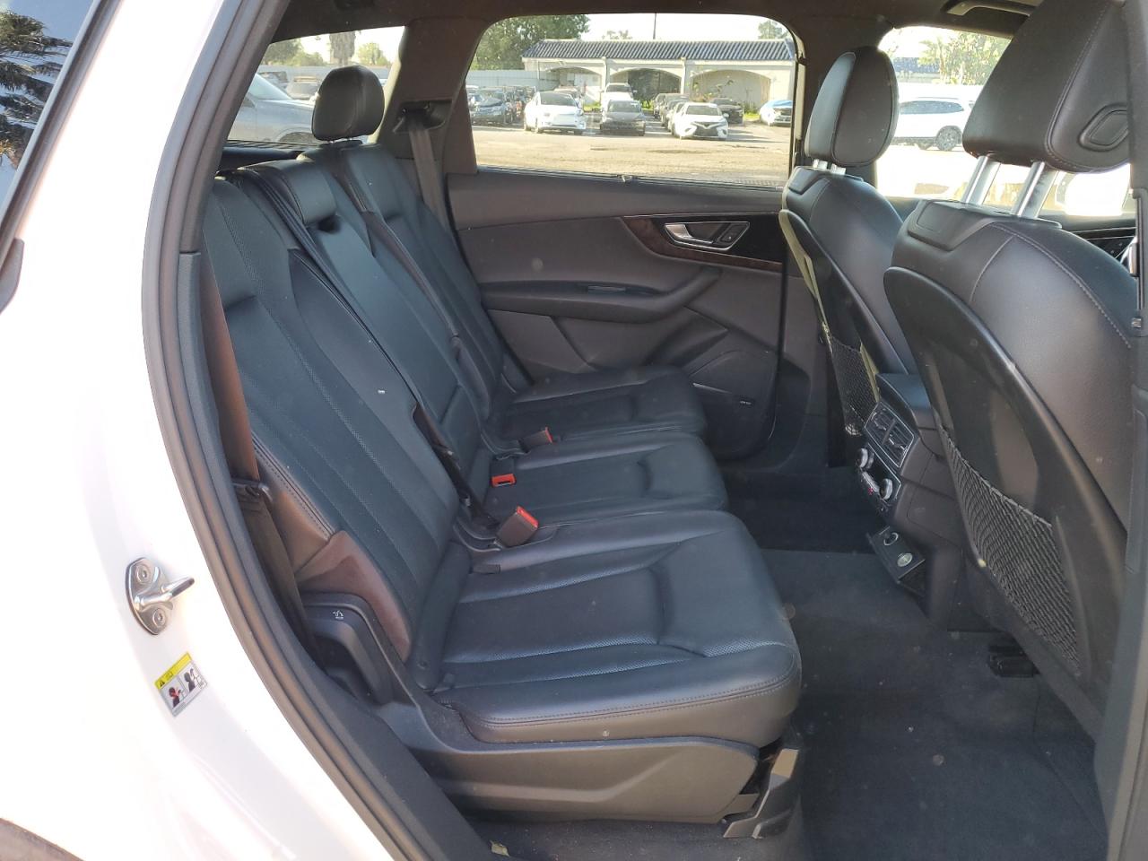 2017 Audi Q7 VIN WA1VAAF73HD034896 Copart auction photo, minor dent/scratches / minor dent/scratches damage thumbnail 11