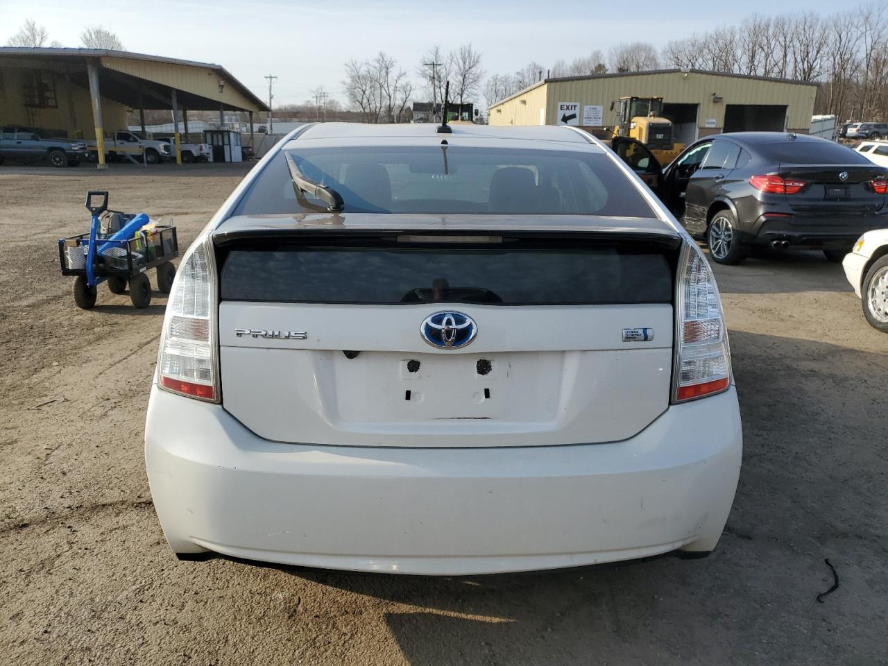 2011 Toyota Prius VIN JTDKN3DU2B0263425 Copart auction photo, minor dent/scratches damage thumbnail 6