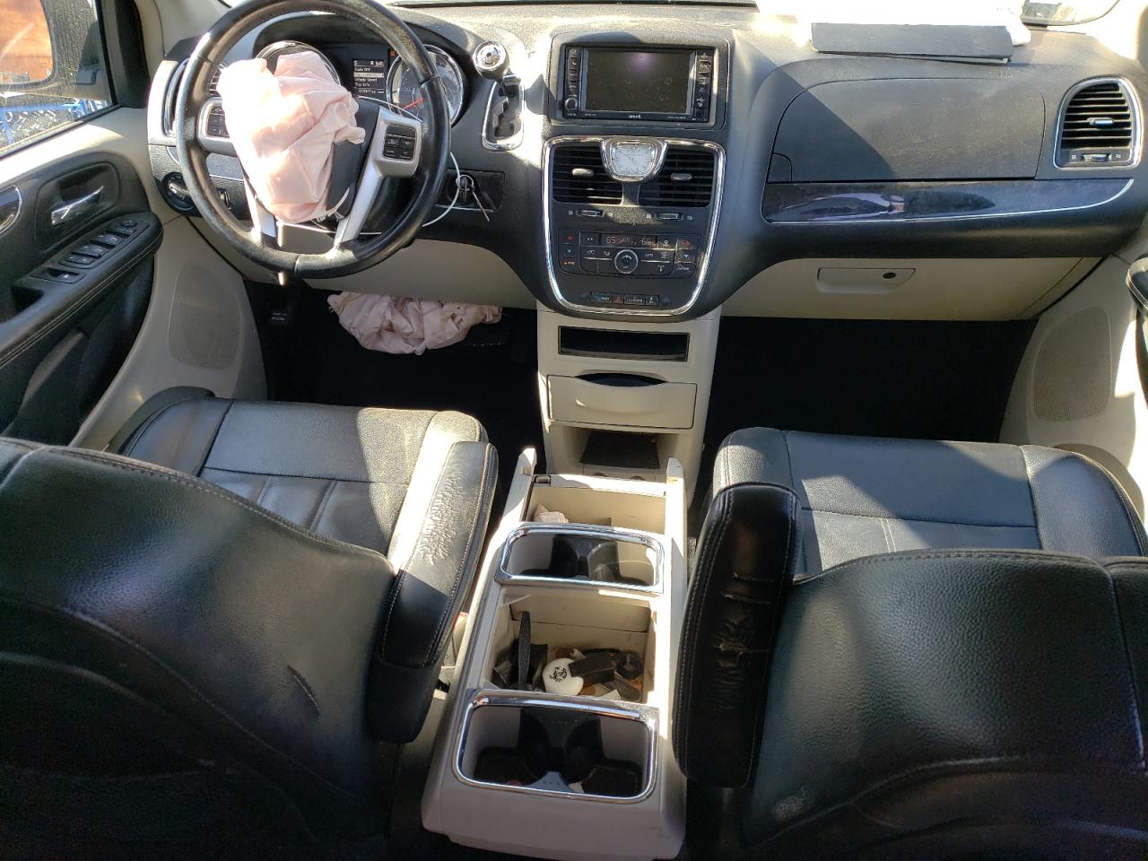 2016 Chrysler Town & Country VIN 2C4RC1BG5GR156968 Copart auction photo, front end damage thumbnail 8