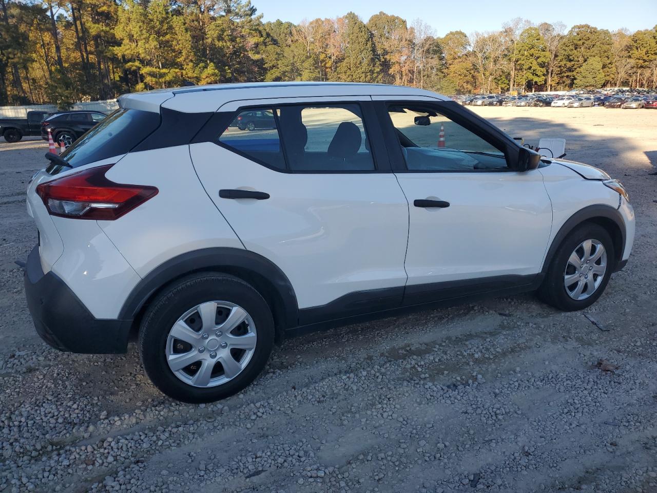 2020 Nissan Kicks VIN 3N1CP5BVXLL507609 Copart auction photo, front end damage thumbnail 3