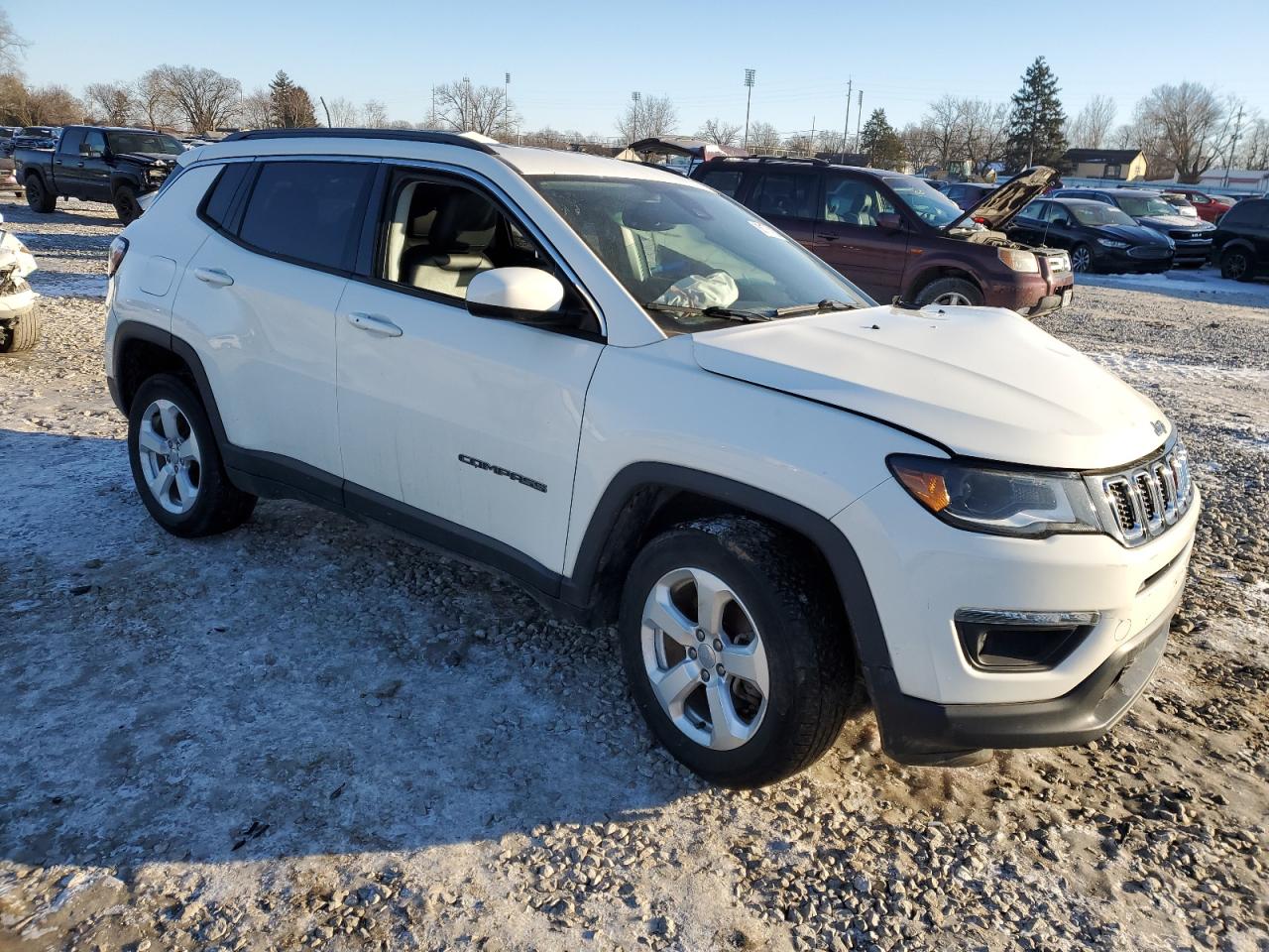 2018 Jeep Compass VIN 3C4NJDBB1JT333515 Copart auction photo, front end damage thumbnail 4