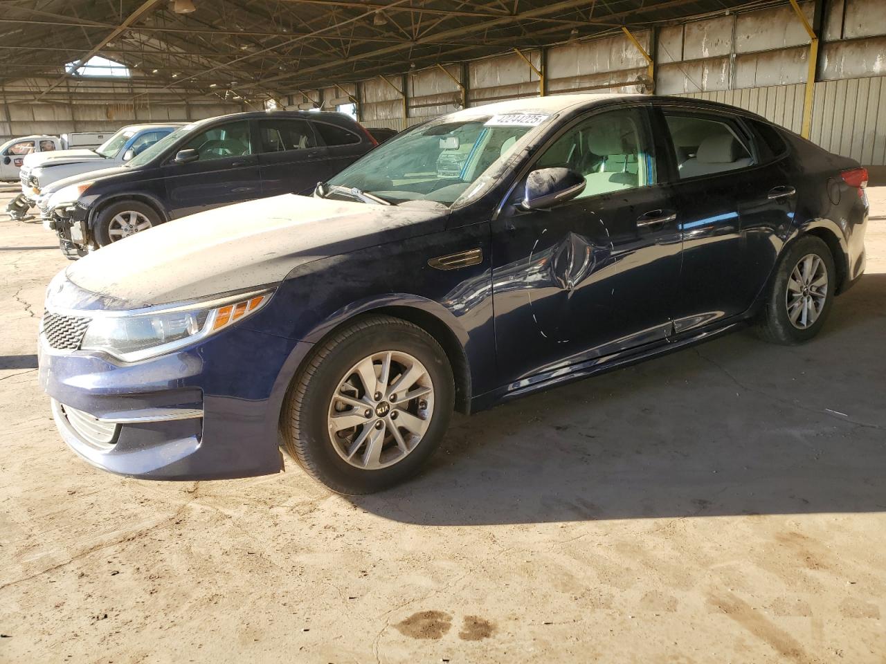 2016 KIA Optima VIN 5XXGT4L35GG118587