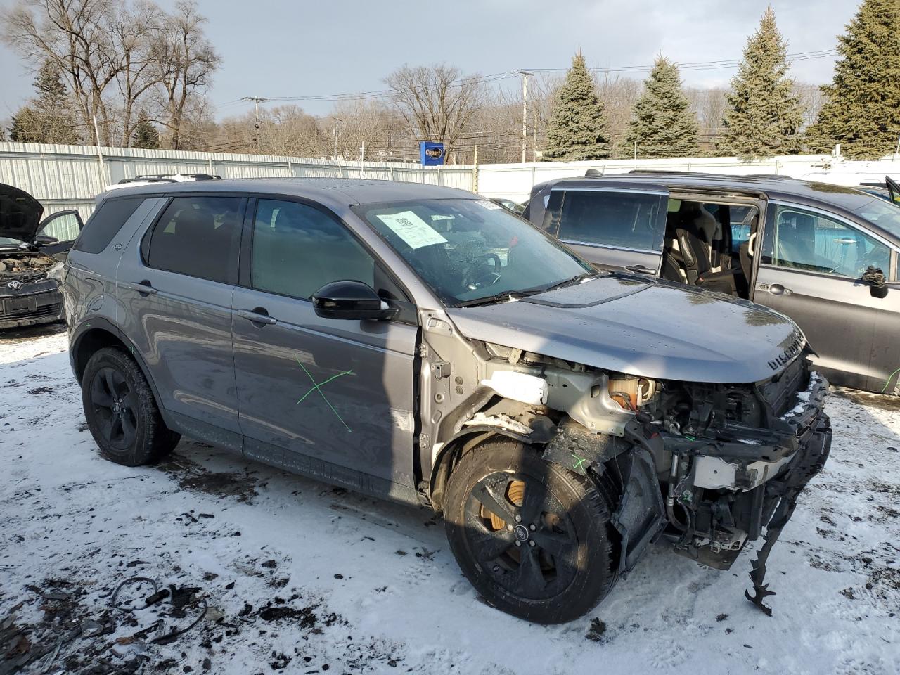 2020 Land Rover Discovery VIN SALCJ2FXXLH837668 Copart auction photo, front end / side damage thumbnail 4