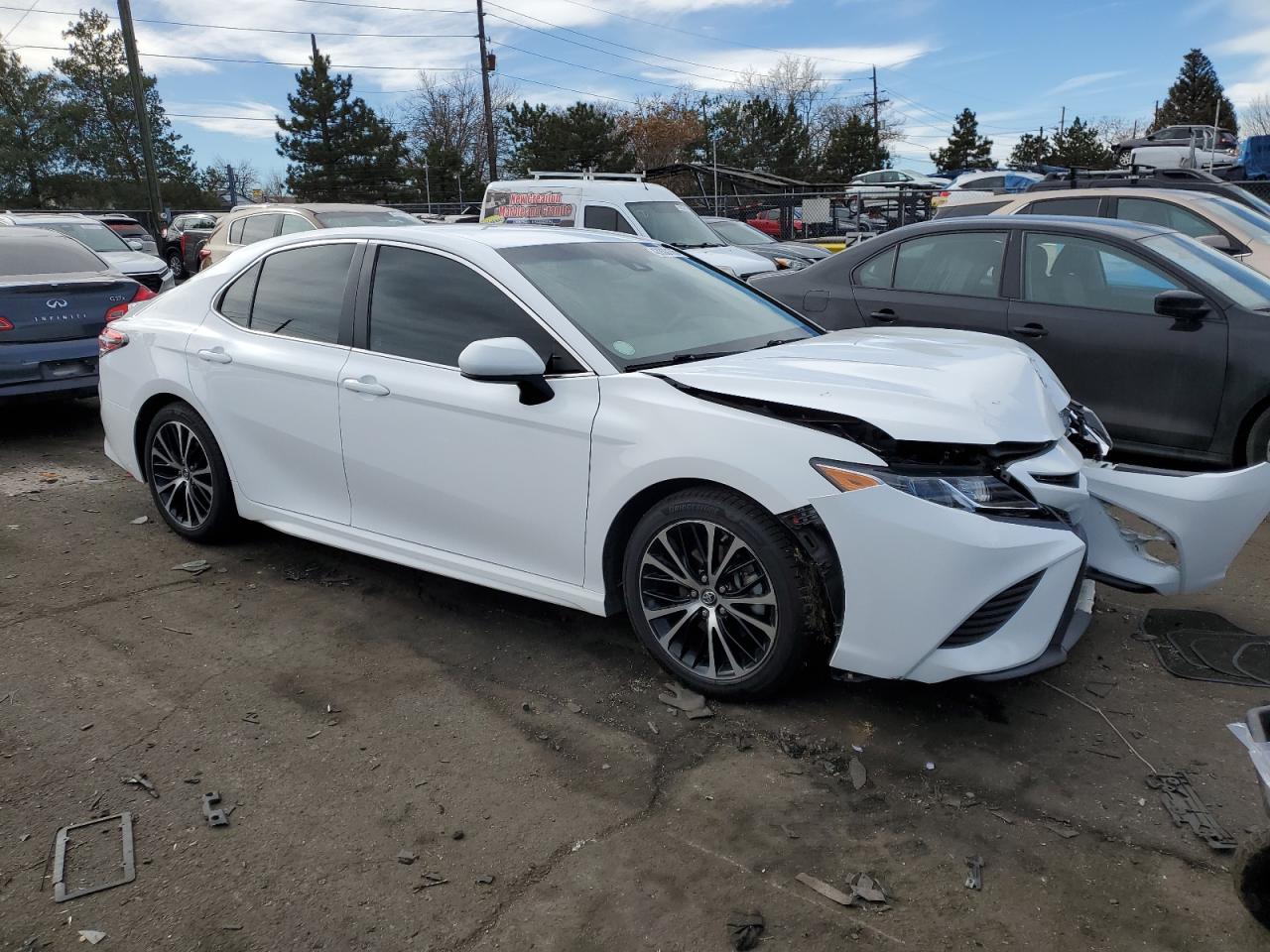 2018 Toyota Camry VIN 4T1B11HK8JU547914 Copart auction photo, front end damage thumbnail 4