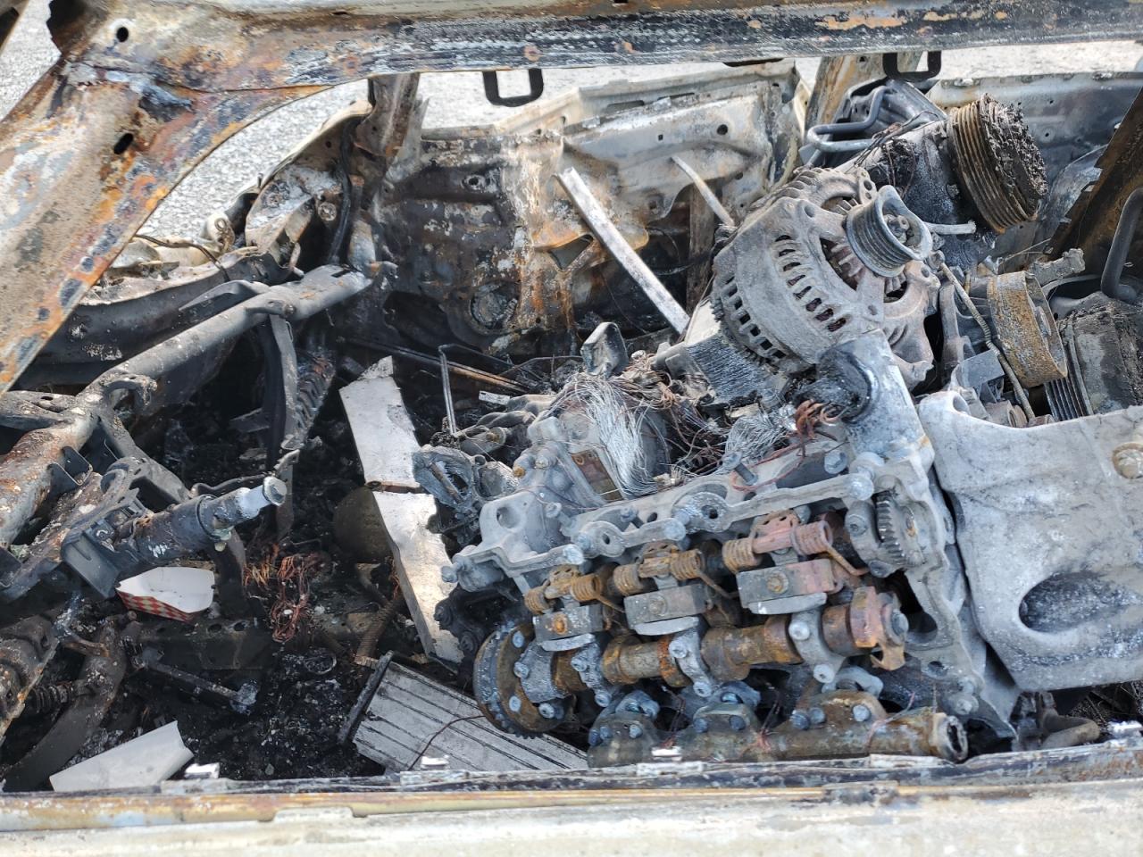 2015 MINI Cooper VIN WMWXM5C59FT939319 Copart auction photo, burn damage thumbnail 7