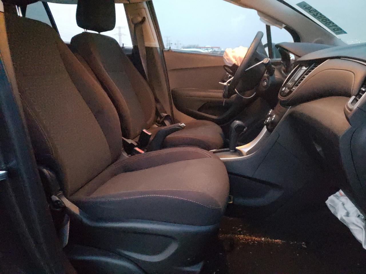 2020 Chevrolet Trax VIN 3GNCJKSB9LL131656 Copart auction photo, side / front end damage thumbnail 7
