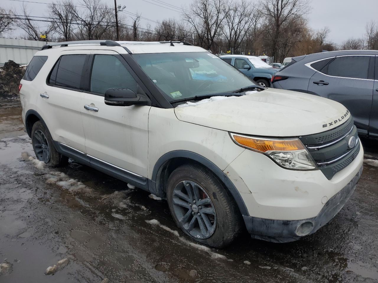 2011 Ford Explorer VIN 1FMHK8D88BGA58830 Copart auction photo, front end damage thumbnail 4