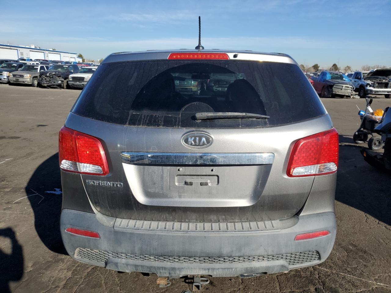 2013 KIA Sorento VIN 5XYKTCA69DG335777 Copart auction photo, hail damage thumbnail 6
