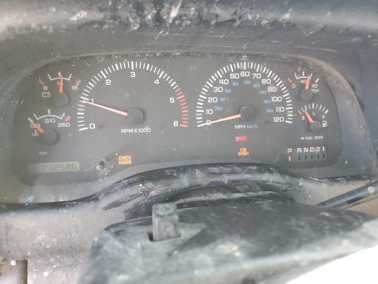 1998 Dodge Dakota VIN 1B7GL22Y2WS586735 Copart auction photo, rear end / minor dent/scratches damage thumbnail 9