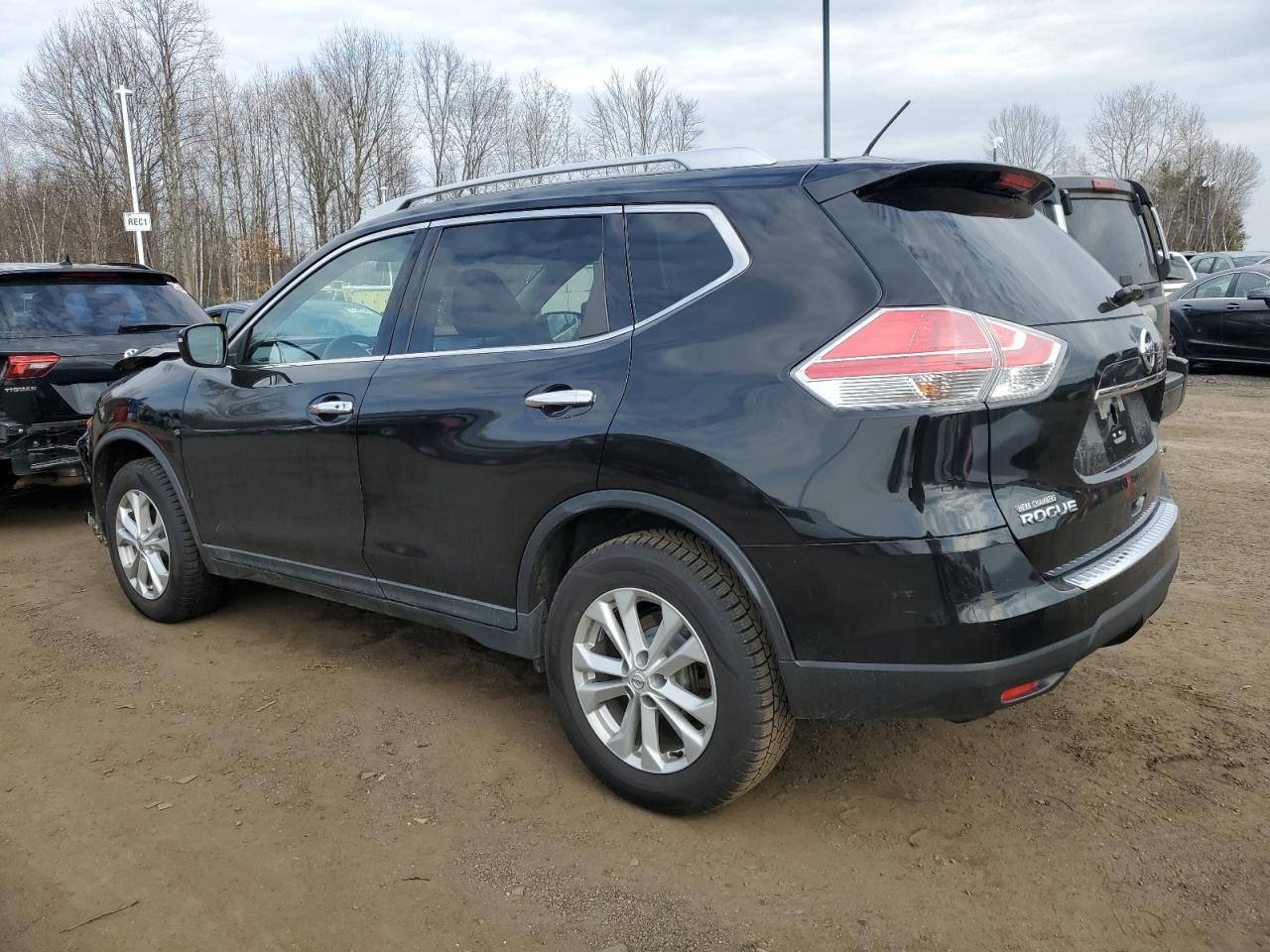 2016 Nissan Rogue VIN KNMAT2MV0GP674261 Copart auction photo, front end damage thumbnail 2