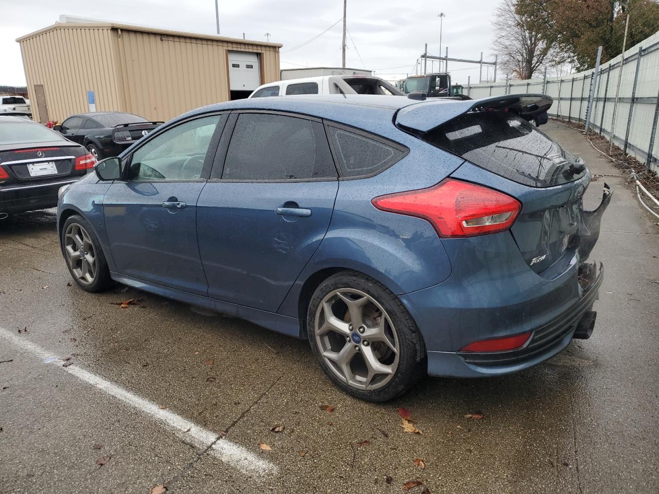 2018 Ford Focus VIN 1FADP3L95JL310207 Copart auction photo, rear end damage thumbnail 2