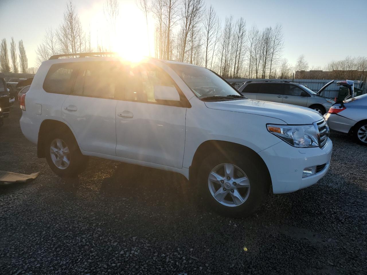 2008 Toyota Land Cruiser VIN JTMHY05J485002846 Copart auction photo, water/flood damage thumbnail 4