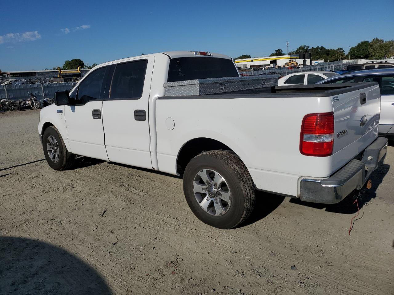 2004 Ford F-150 VIN 1FTPW12534KA08468 Copart auction photo, minor dent/scratches damage thumbnail 2