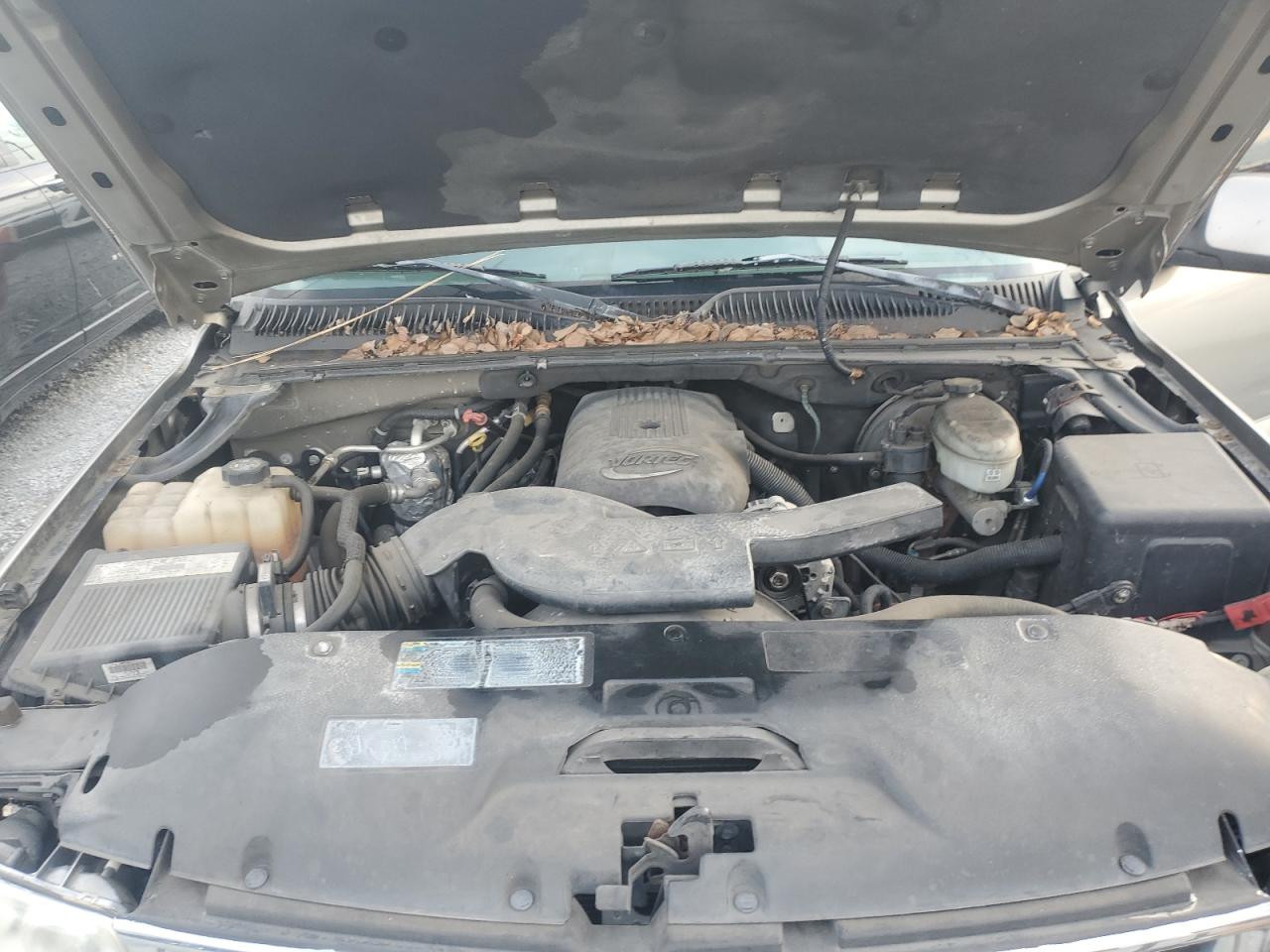 2003 Chevrolet Suburban VIN 3GNEC16Z83G104249 Copart auction photo, rear end damage thumbnail 12
