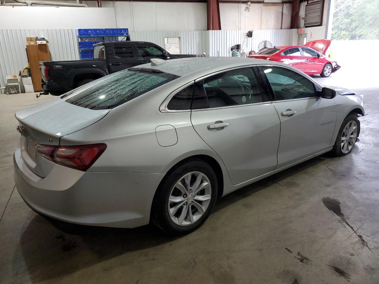 2021 Chevrolet Malibu VIN 1G1ZD5ST5MF071884 Copart auction photo, front end / minor dent/scratches damage thumbnail 3