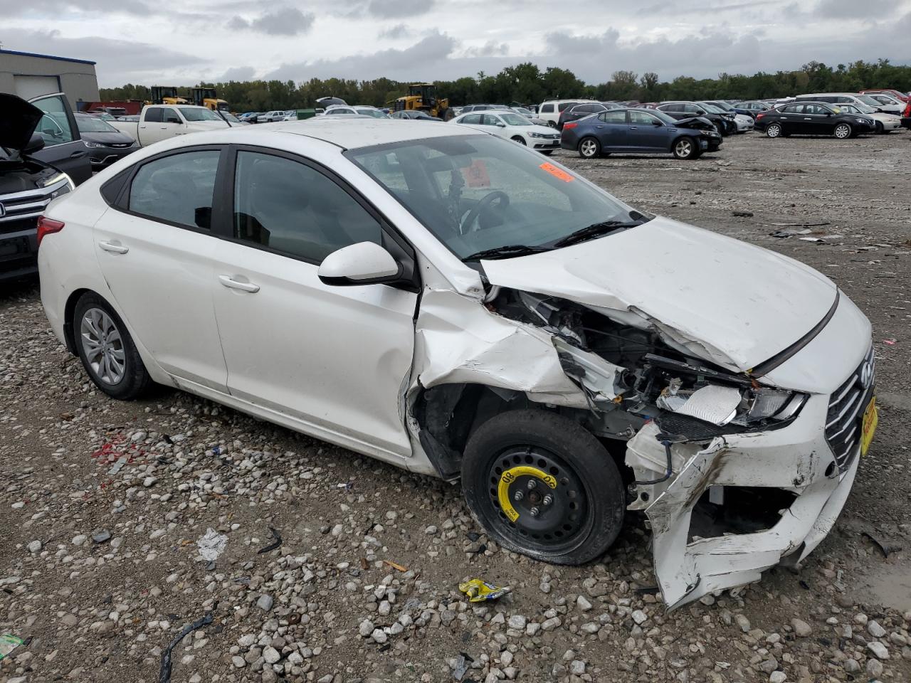 2019 Hyundai Accent VIN 3KPC24A3XKE080201 Copart auction photo, front end / side damage thumbnail 4