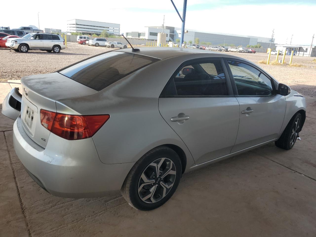 2010 KIA Forte VIN KNAFU4A25A5052683 Copart auction photo, front end damage thumbnail 3