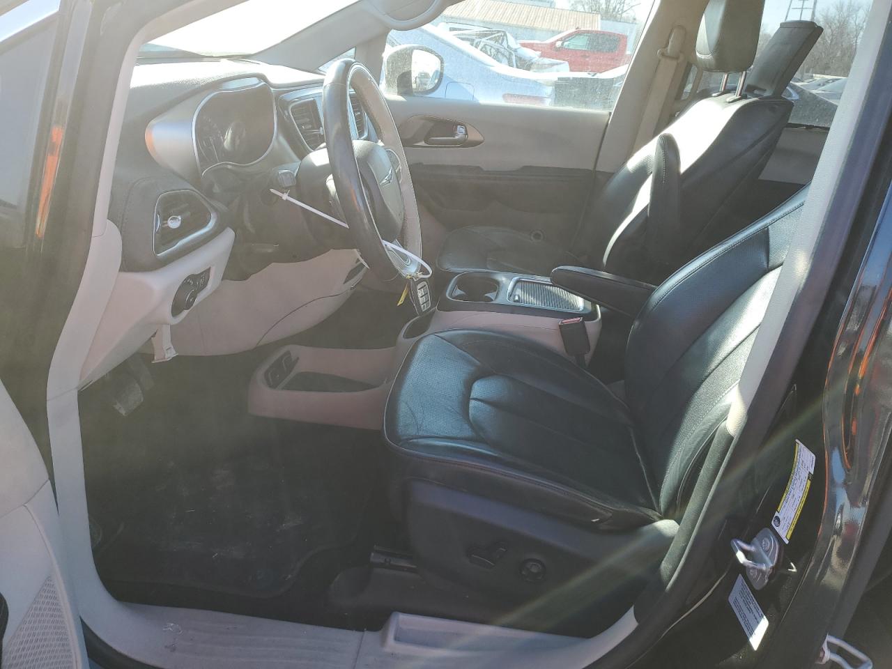 2017 Chrysler Pacifica VIN 2C4RC1GG4HR838203 Copart auction photo, front end damage thumbnail 7