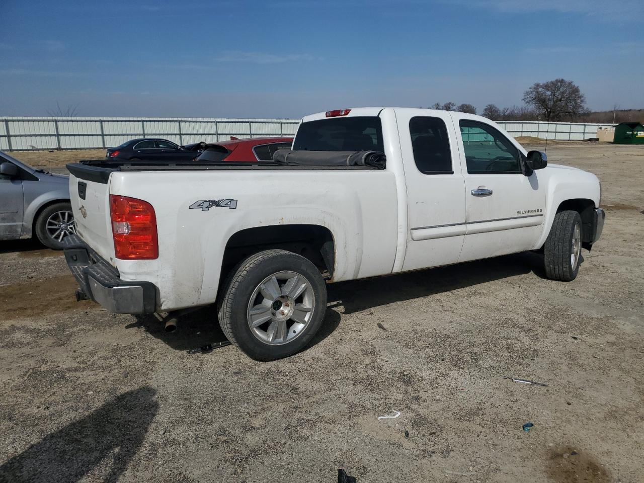 2012 Chevrolet Silverado VIN 1GCRKSE72CZ338485 Copart auction photo, front end / rear end damage thumbnail 3