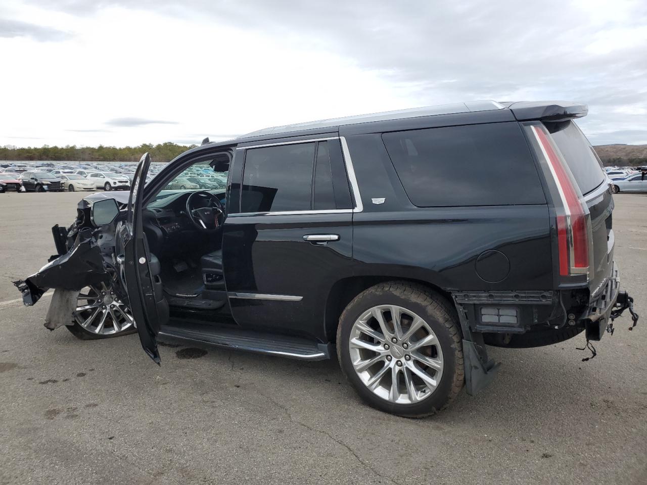 2018 Cadillac Escalade VIN 1GYS4BKJXJR307732 Copart auction photo, front end / side damage thumbnail 2