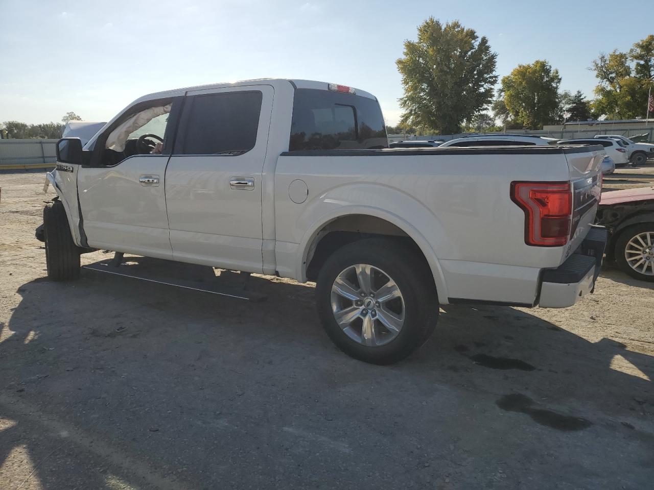 2015 Ford F-150 VIN 1FTEW1EG8FFA29445 Copart auction photo, front end / minor dent/scratches damage thumbnail 2