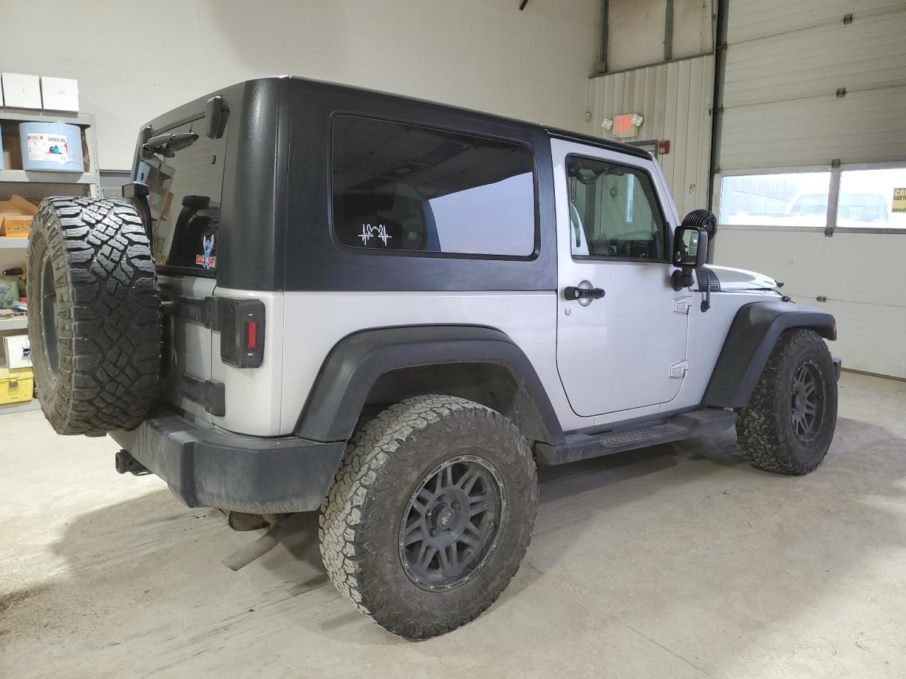 2009 Jeep Wrangler VIN 1J4FA24149L767555 Copart auction photo, front end damage thumbnail 3