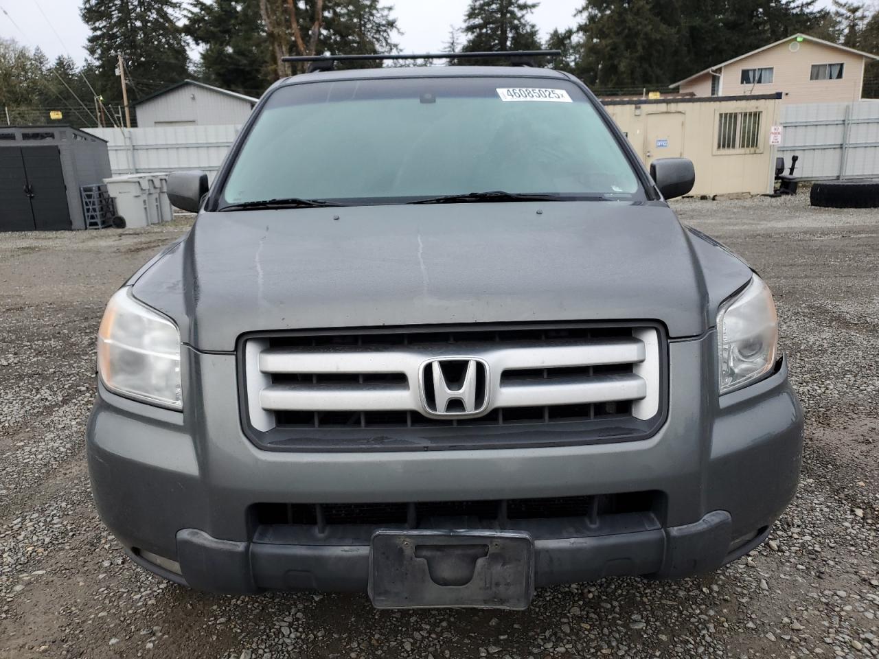 2008 Honda Pilot VIN 5FNYF18688B038802 Copart auction photo, side / front end damage thumbnail 5