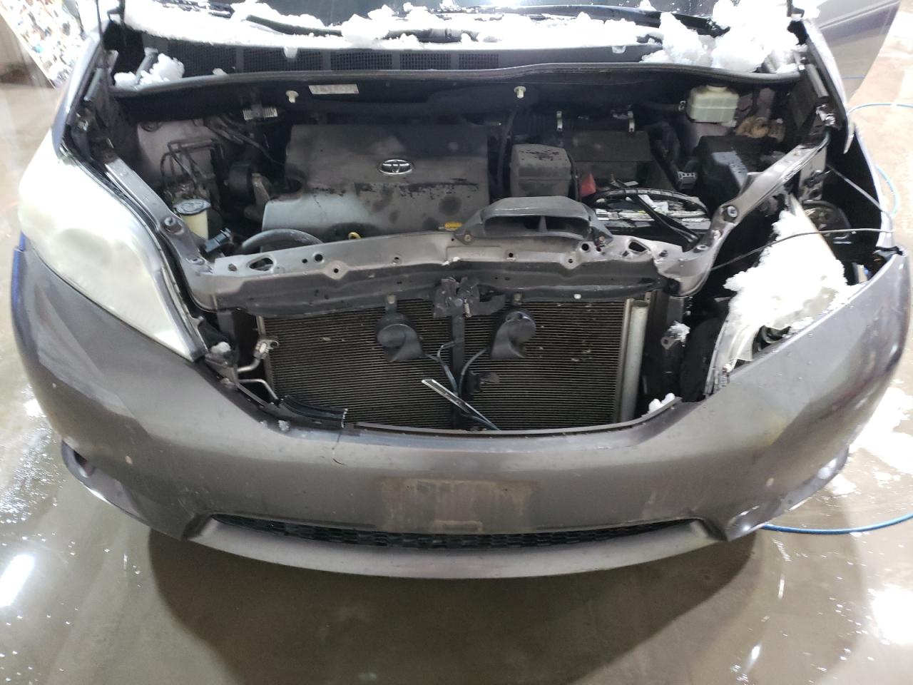 2013 Toyota Sienna VIN 5TDKK3DCXDS333639 Copart auction photo, front end damage thumbnail 12