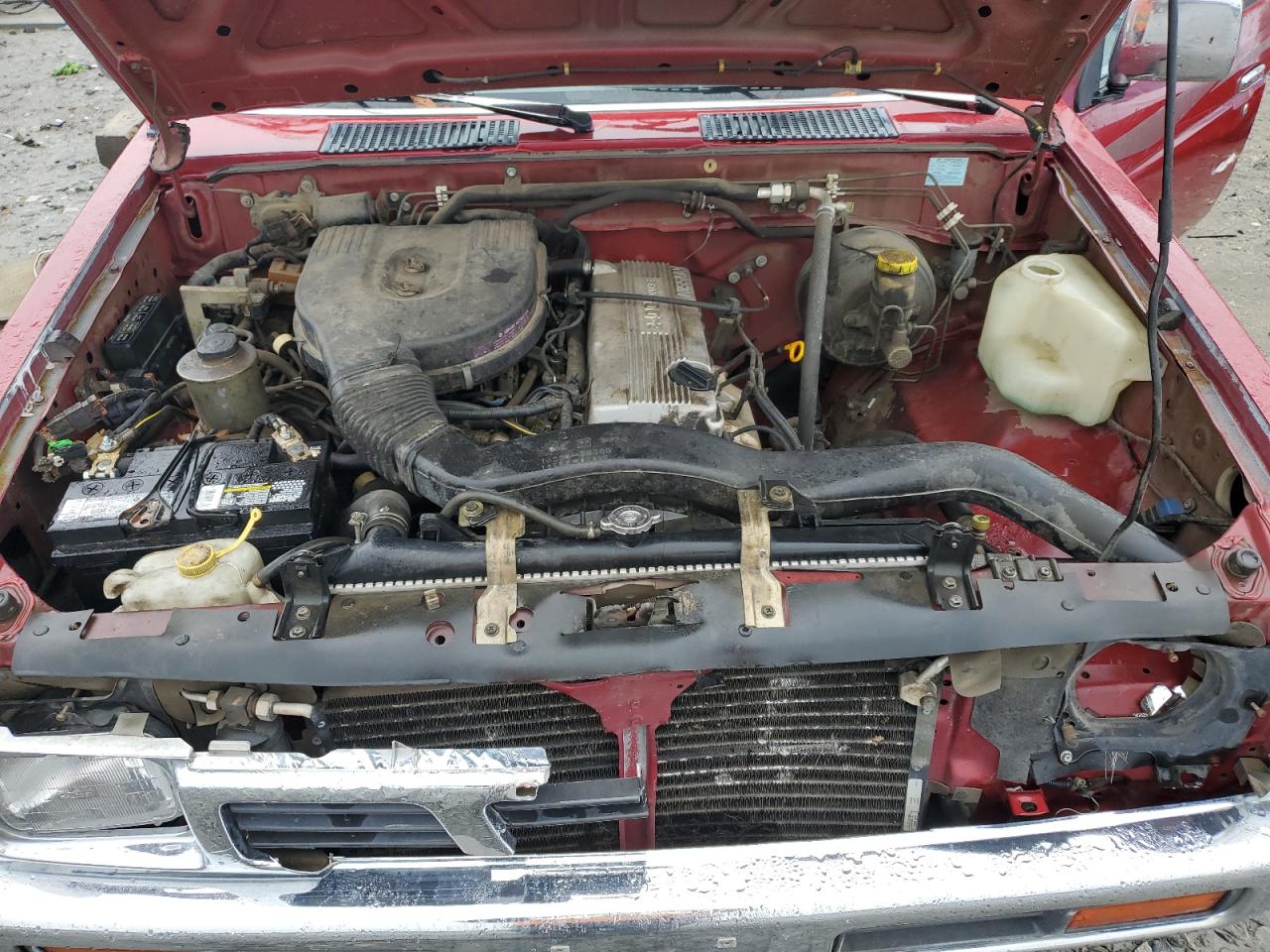 1997 Nissan Navara (Frontier) VIN 1N6SD11S2VC427735 Copart auction photo, front end damage thumbnail 11
