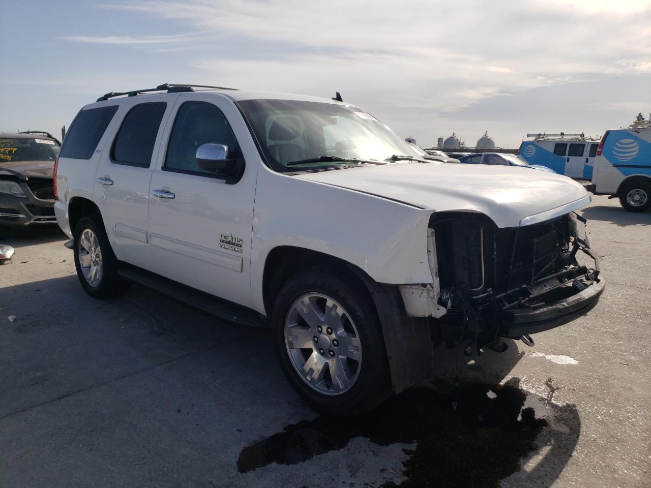 2013 GMC Yukon VIN 1GKS1CE05DR320453 Copart auction photo, front end damage thumbnail 4
