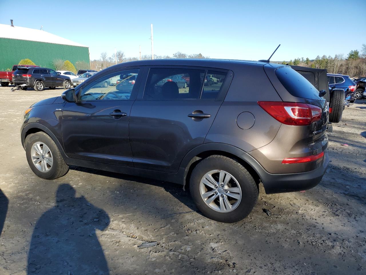 2011 KIA Sportage VIN KNDPBCA28B7073444 Copart auction photo, side / minor dent/scratches damage thumbnail 2