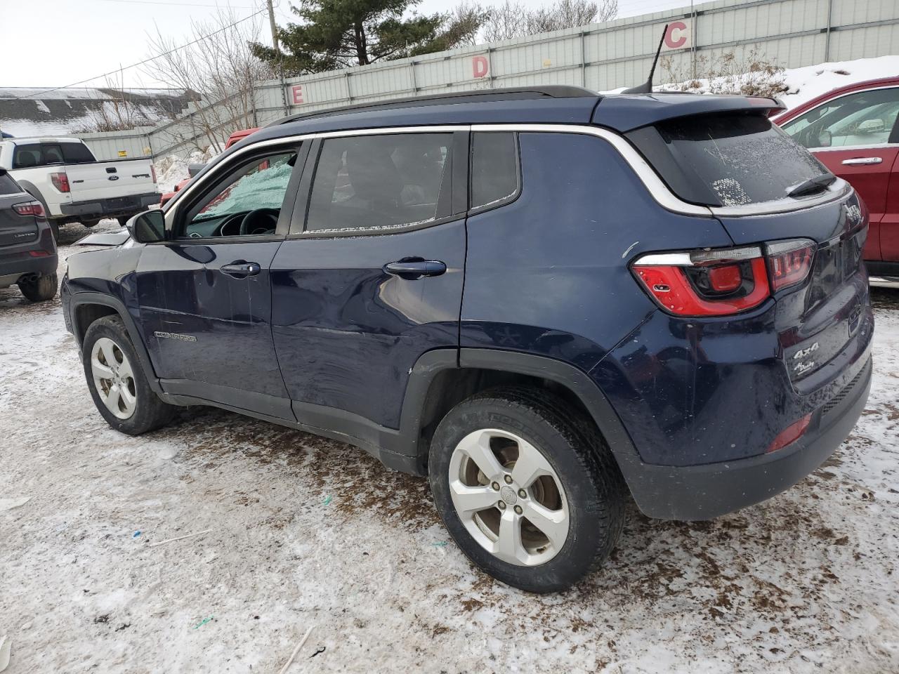 2018 Jeep Compass VIN 3C4NJDBBXJT355867 Copart auction photo, front end / side damage thumbnail 2