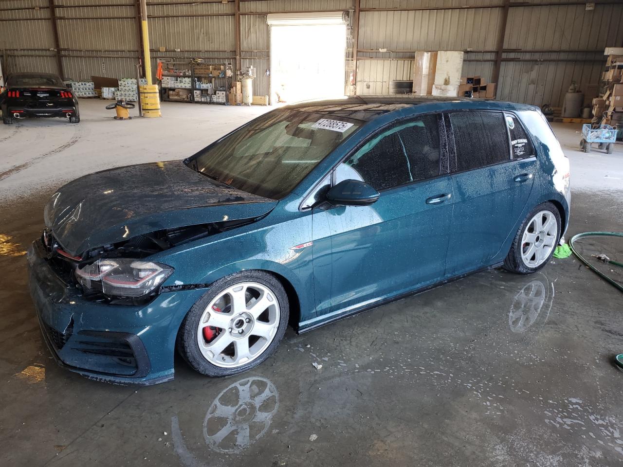 2018 Volkswagen GTI VIN 3VW447AU2JM296098