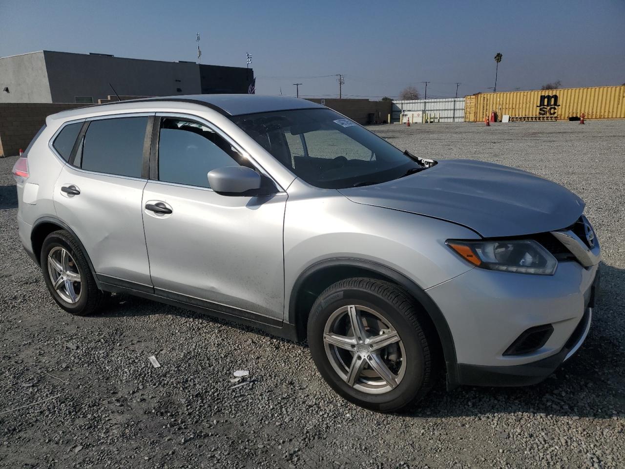 2016 Nissan Rogue VIN JN8AT2MT9GW009898 Copart auction photo, side / front end damage thumbnail 4
