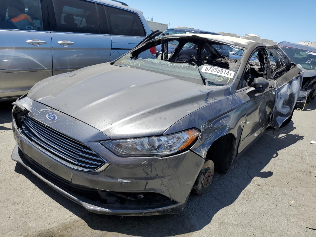 2018 Ford Fusion VIN 3FA6P0LU3JR225105