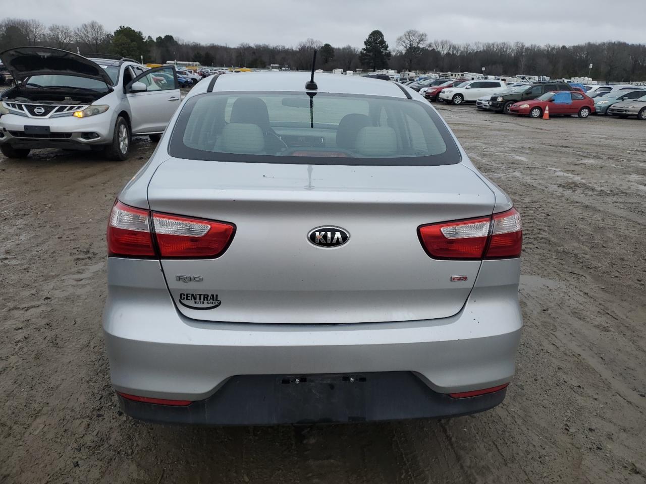2017 KIA Rio VIN KNADM4A34H6006086 Copart auction photo, front end / minor dent/scratches damage thumbnail 6
