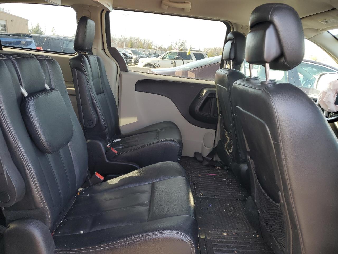 2016 Chrysler Town & Country VIN 2C4RC1BG5GR198959 Copart auction photo, front end / hail damage thumbnail 11