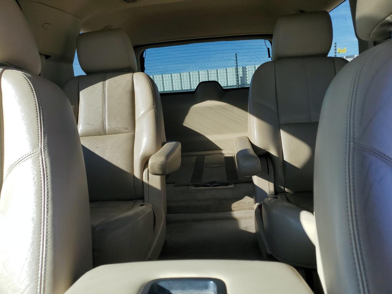 2013 Chevrolet Tahoe VIN 1GNSCBE05DR379378 Copart auction photo, front end / side damage thumbnail 10