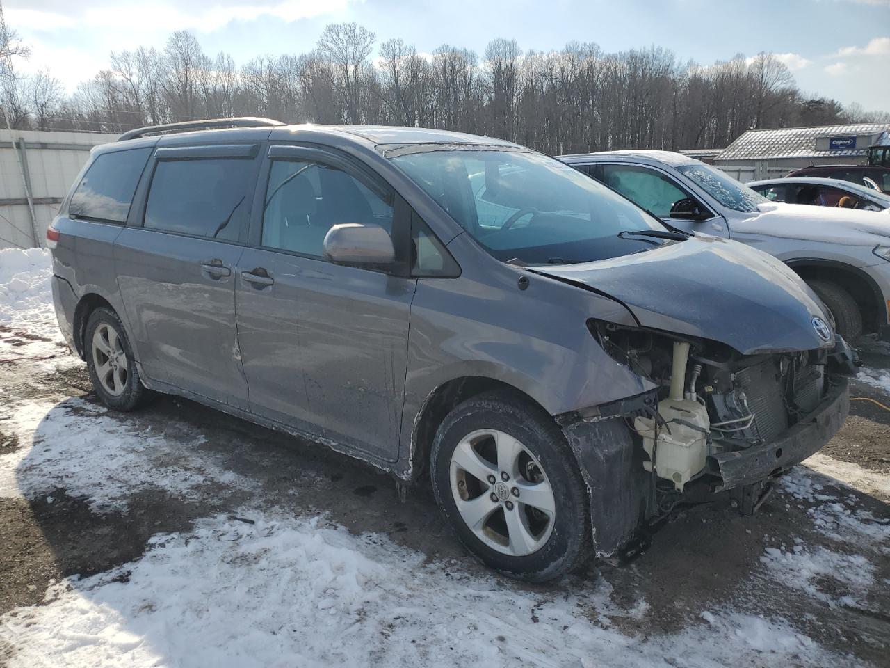 2012 Toyota Sienna VIN 5TDKK3DC2CS224638 Copart auction photo, front end / rear end damage thumbnail 4