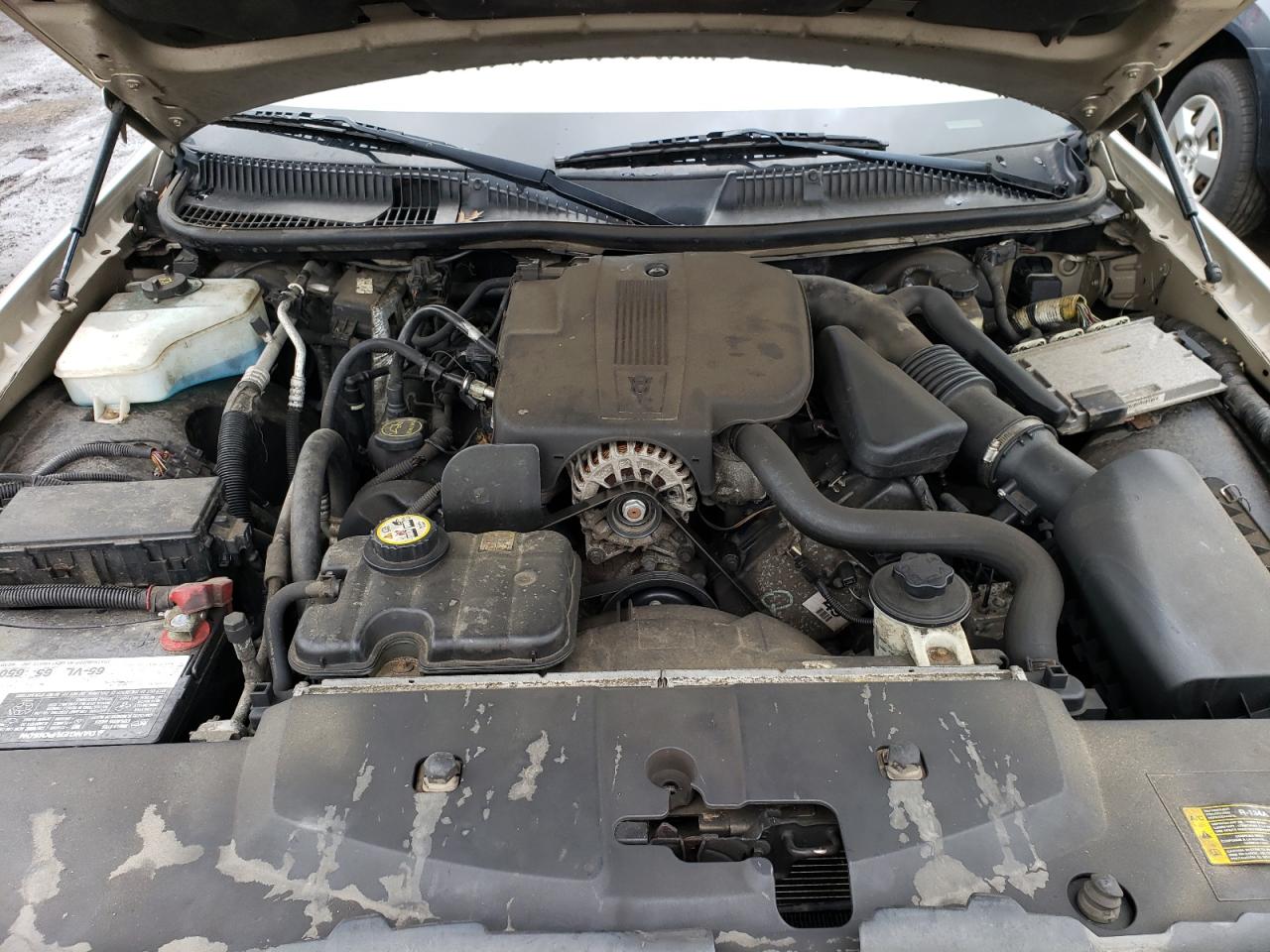 2008 Lincoln Town Car VIN 2LNHM82W68X647406 Copart auction photo, all over damage thumbnail 11